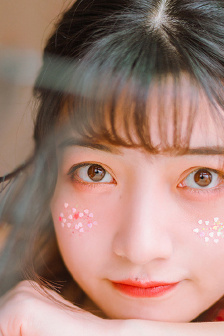 白嫩的极品美女ASSPIC